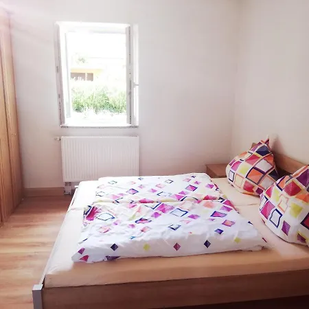 Lemone Apartment *